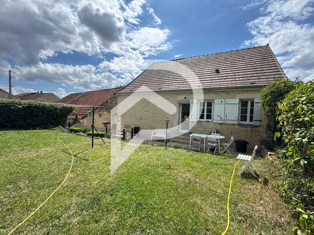 Maison à VILLIERS-SUR-SUIZE