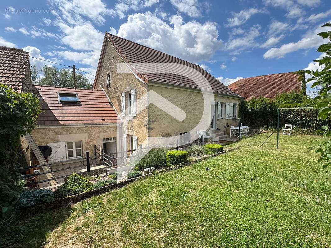 Maison à VILLIERS-SUR-SUIZE