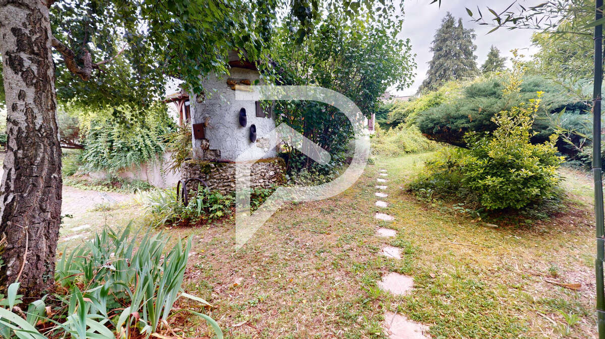 Maison à BOURAY-SUR-JUINE