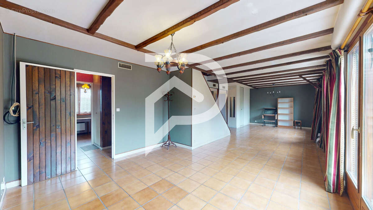 Maison à BOURAY-SUR-JUINE