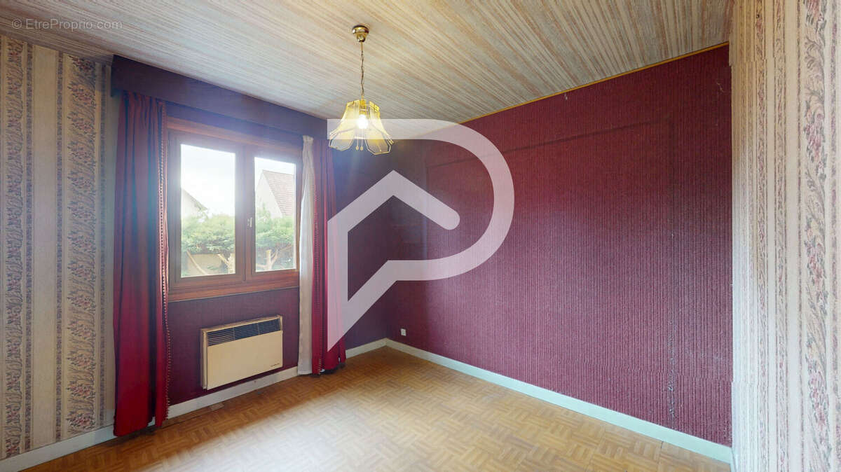 Maison à BOURAY-SUR-JUINE