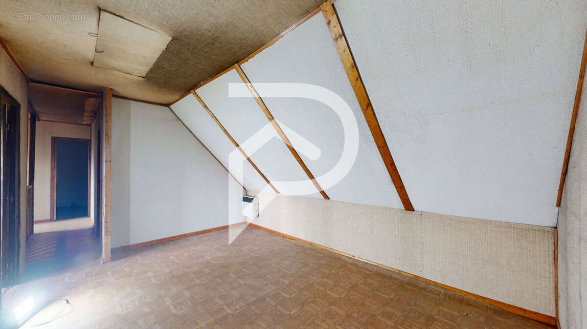 Maison à BOURAY-SUR-JUINE