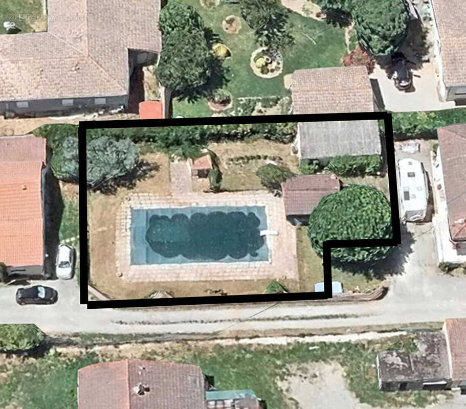 Terrain à VILLENEUVE-TOLOSANE