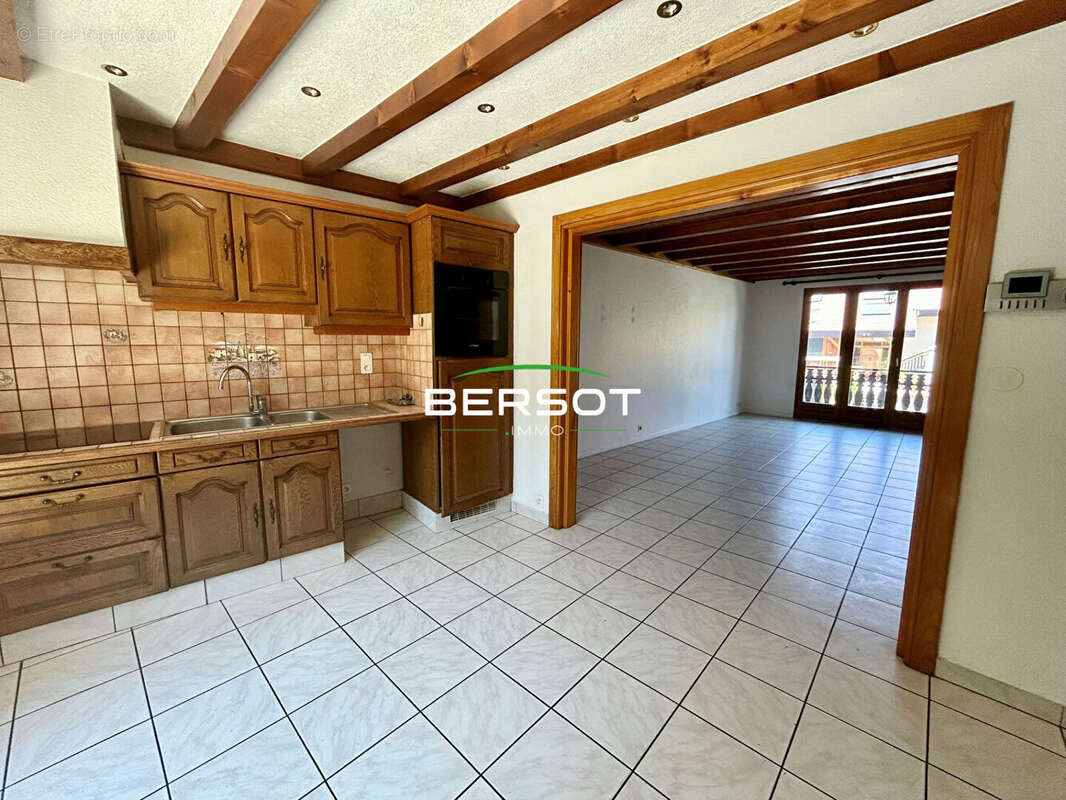 Appartement à CHAMPANGES