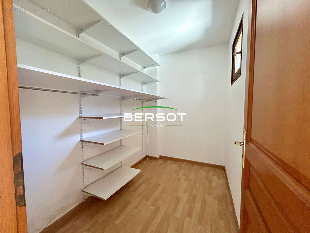 Appartement à CHAMPANGES