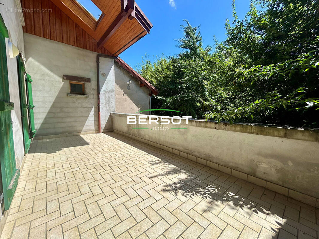 Appartement à CHAMPANGES