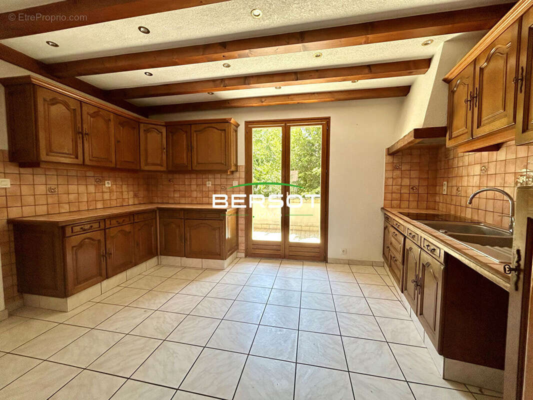 Appartement à CHAMPANGES