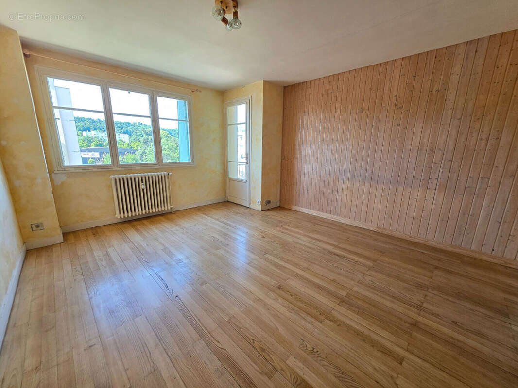 Appartement à BOURGOIN-JALLIEU