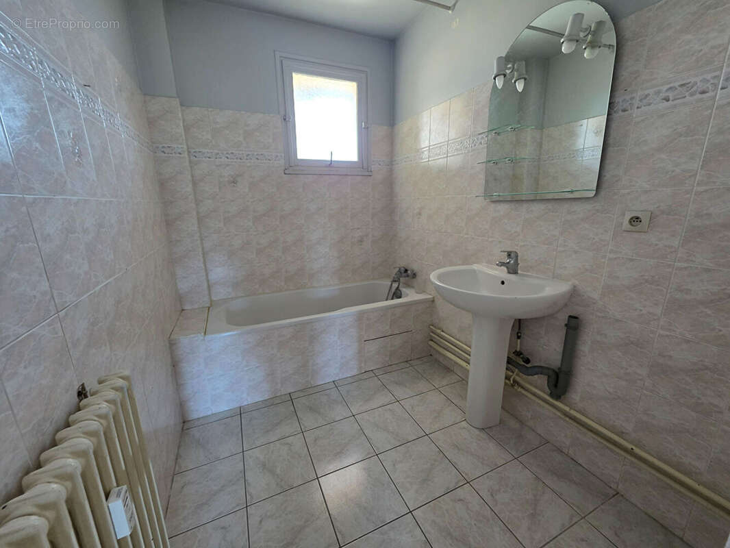 Appartement à BOURGOIN-JALLIEU