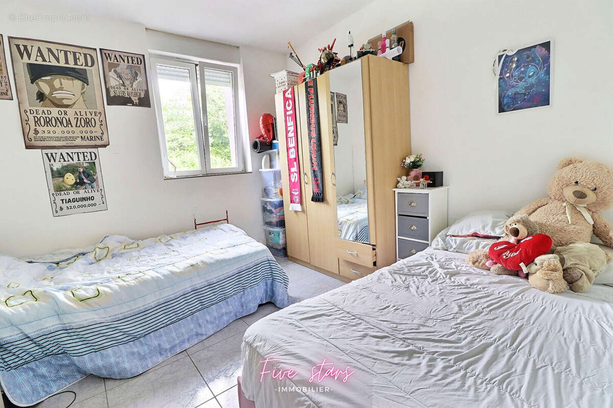 Maison à AUDUN-LE-ROMAN