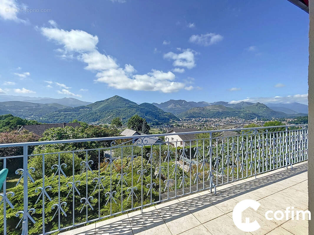 Balcon terrasse 1er étage - SUD  - Maison à LOURDES