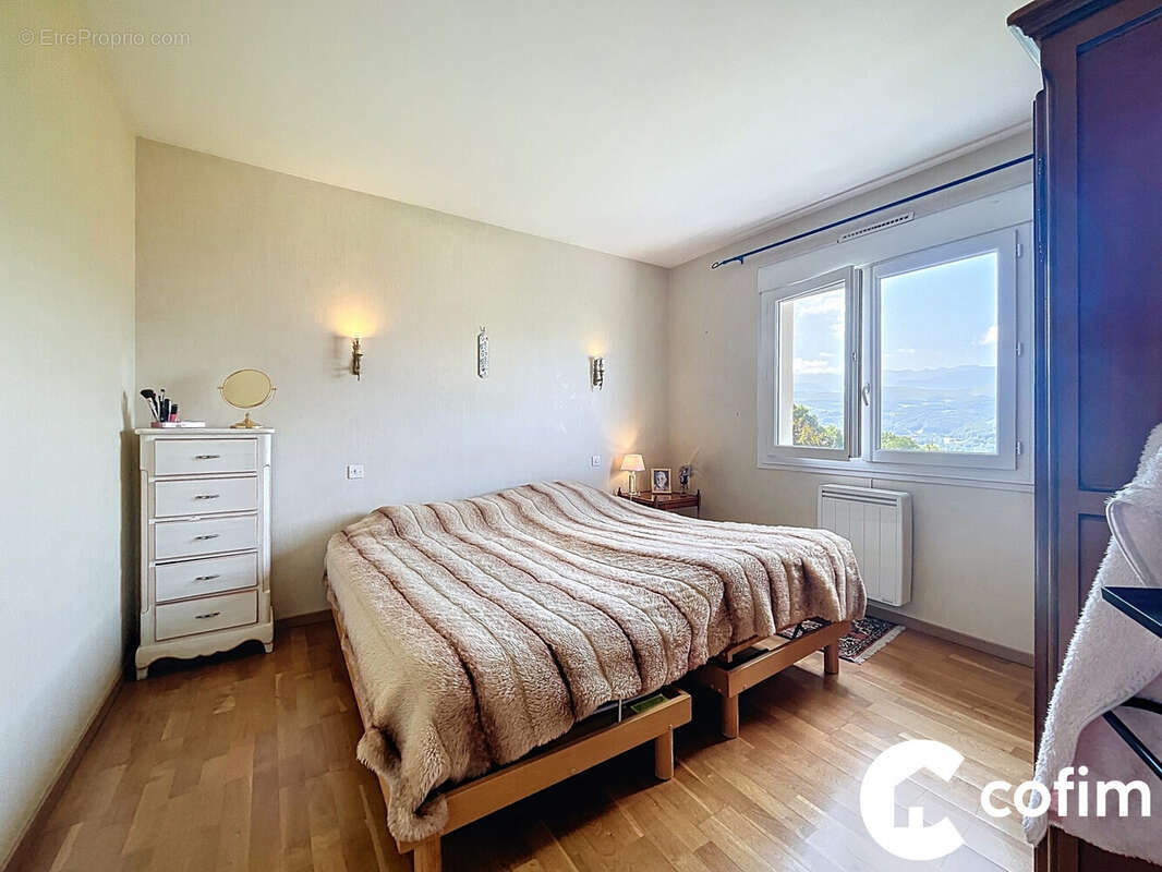 Chambre 1  du T4 - Maison à LOURDES