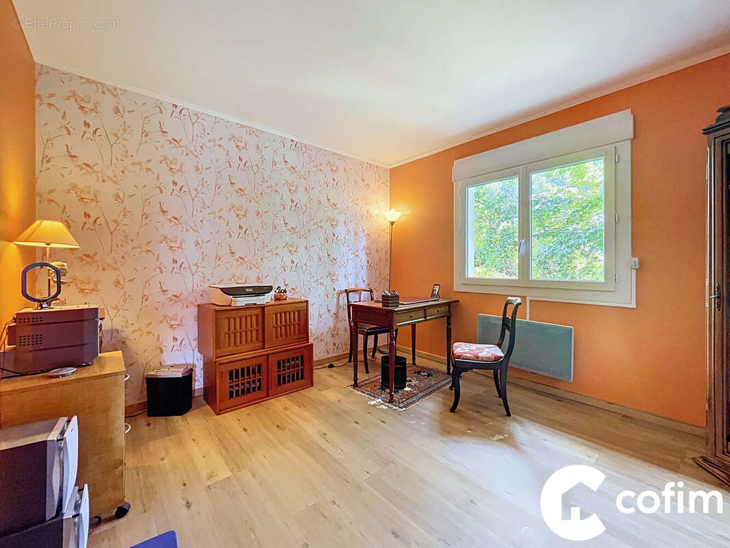 Chambre 2 du T4  - Maison à LOURDES