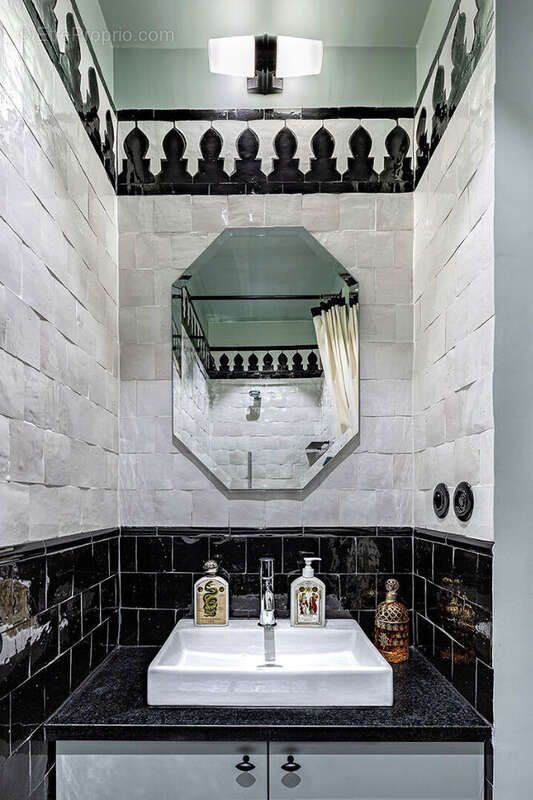 Appartement à PARIS-2E