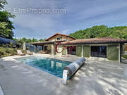 Maison à CAMBLANES-ET-MEYNAC