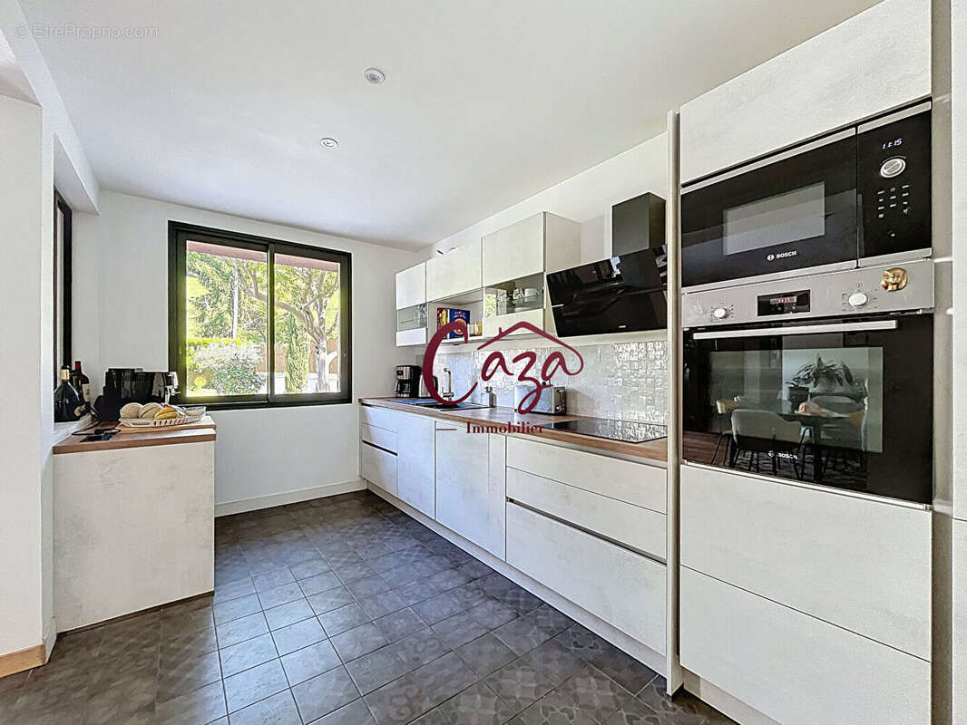 Maison à CAMBLANES-ET-MEYNAC