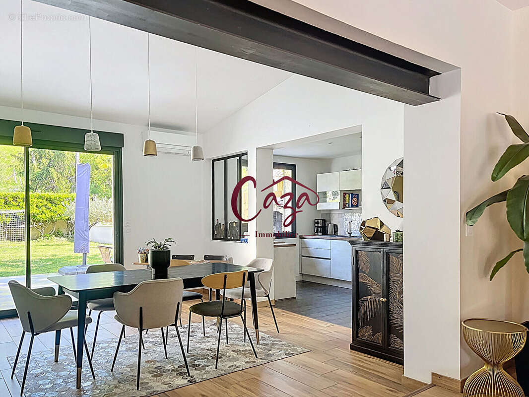 Maison à CAMBLANES-ET-MEYNAC