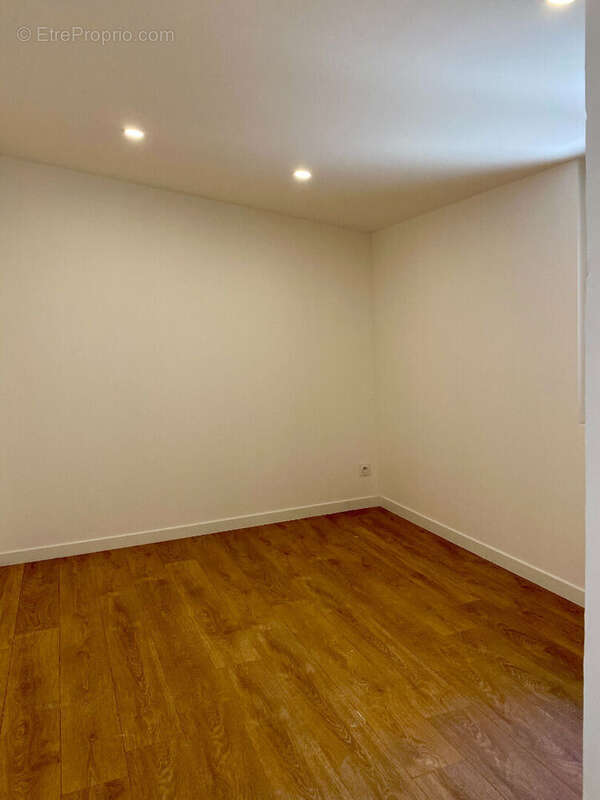 Appartement à MARSEILLE-4E