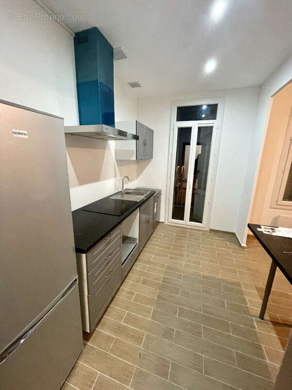 Appartement à MARSEILLE-4E