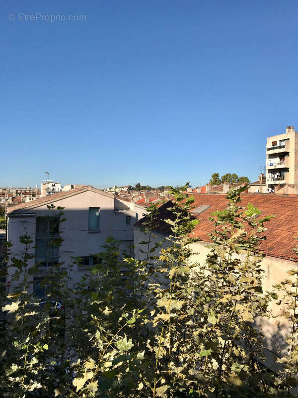 Appartement à MARSEILLE-4E