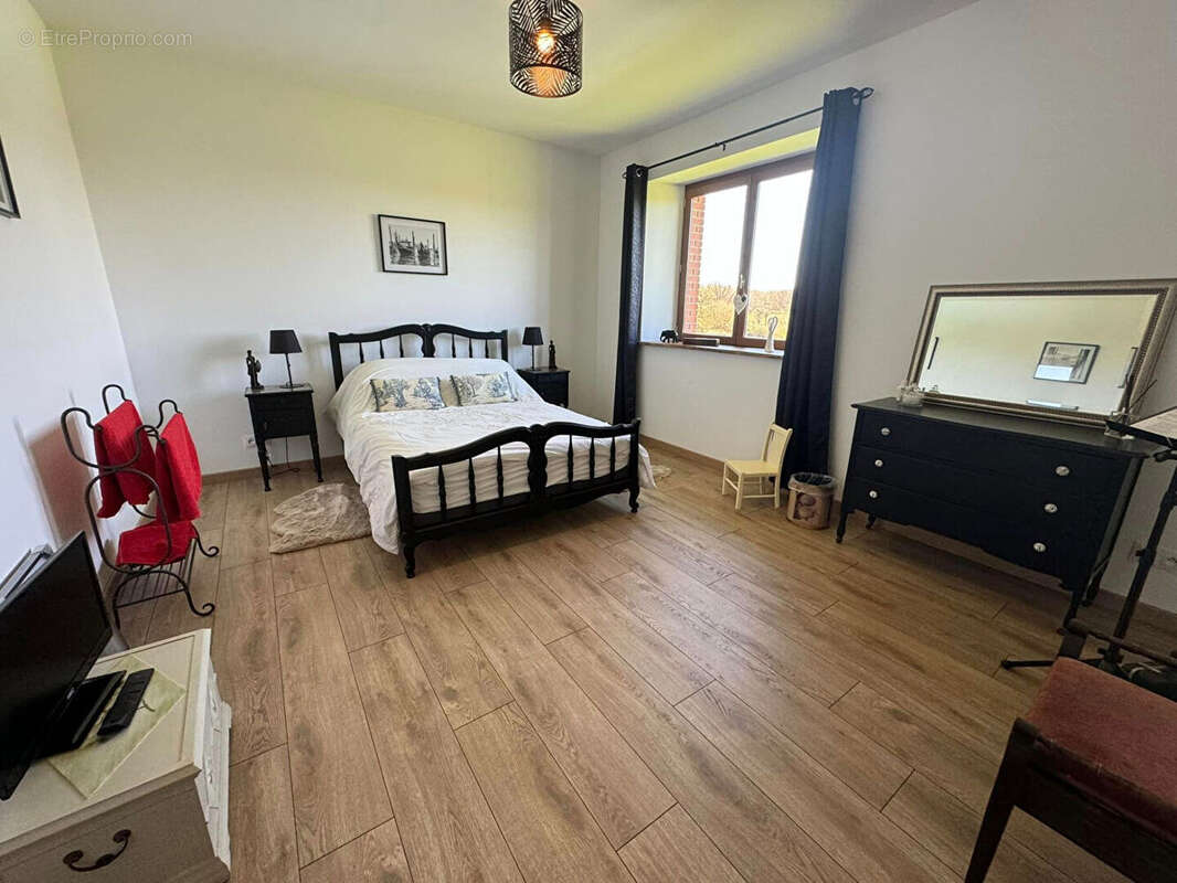 Maison à SAINT-PRIEST-LA-PLAINE