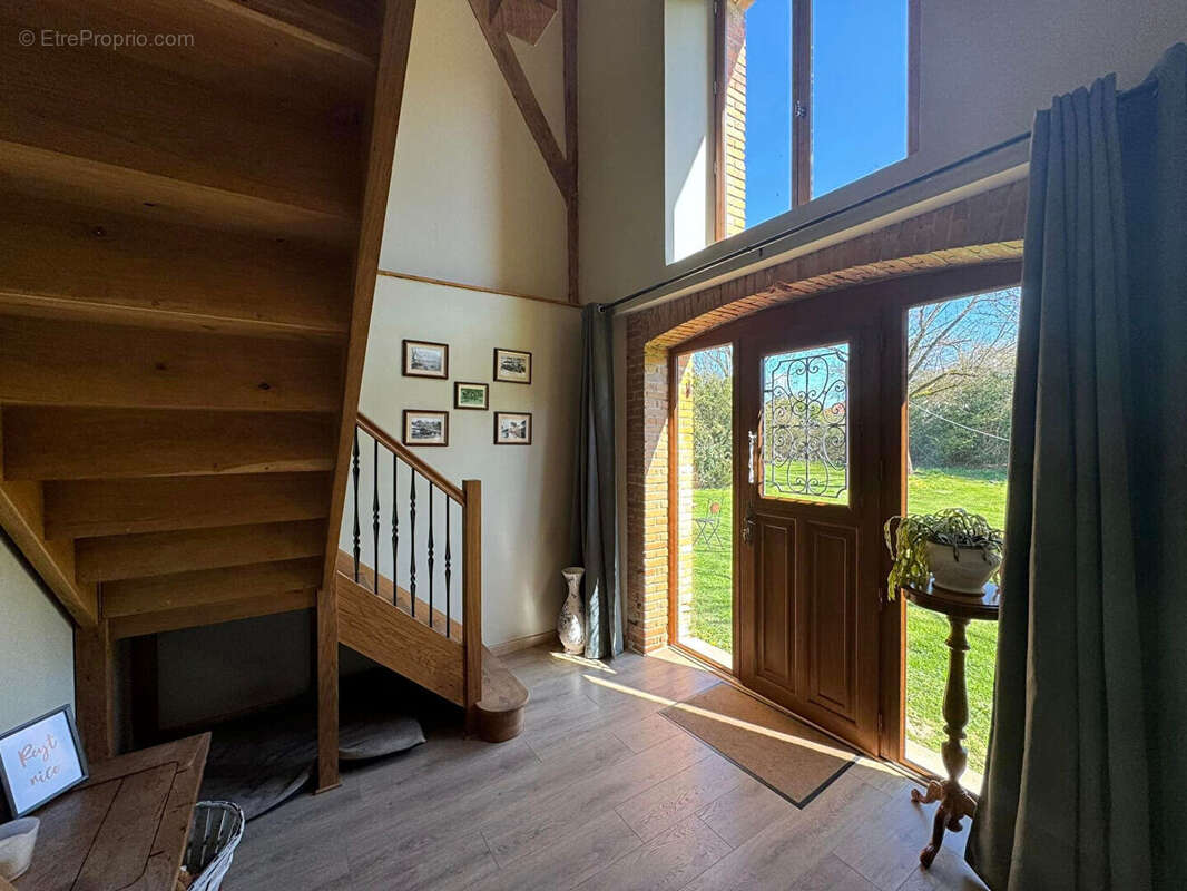 Maison à SAINT-PRIEST-LA-PLAINE