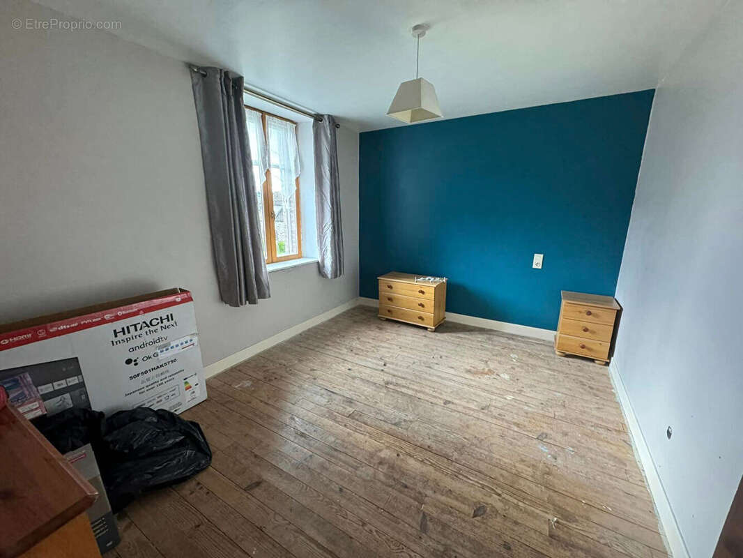 Maison à SAINT-PRIEST-LA-PLAINE