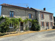 Maison à SAINT-PRIEST-LA-PLAINE
