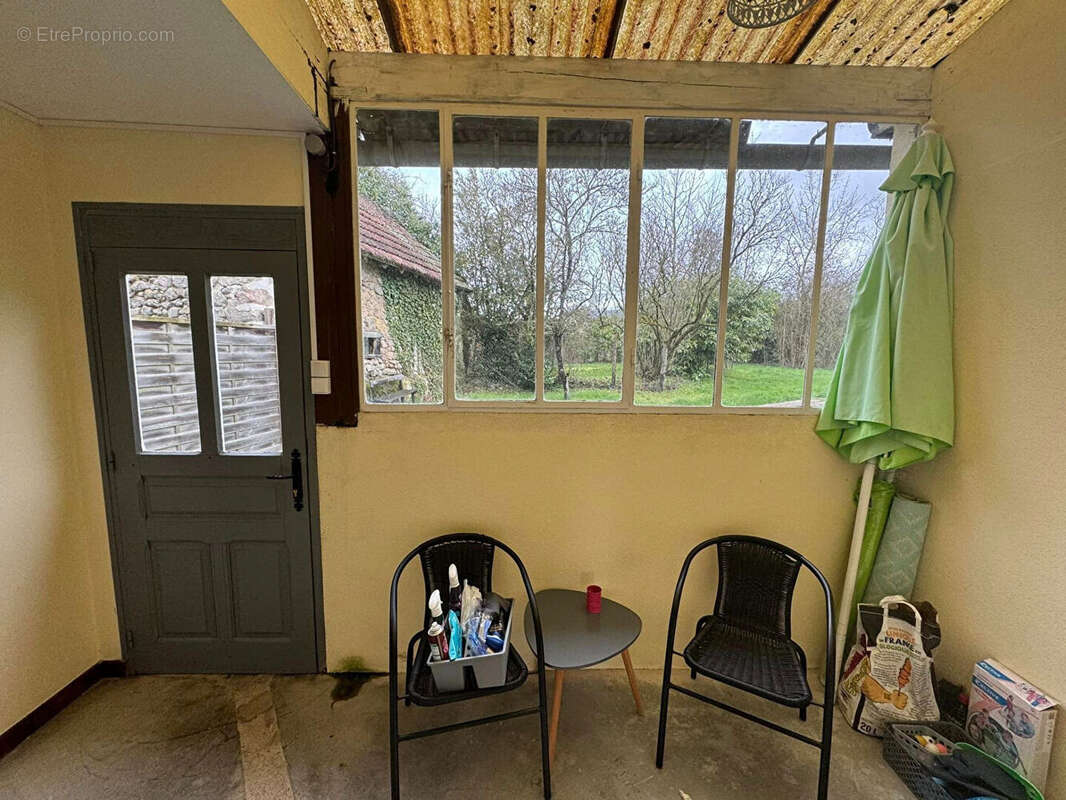 Maison à SAINT-PRIEST-LA-PLAINE