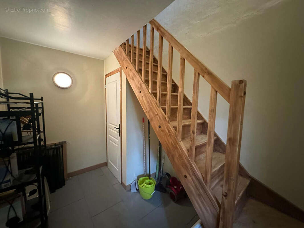 Maison à SAINT-PRIEST-LA-PLAINE