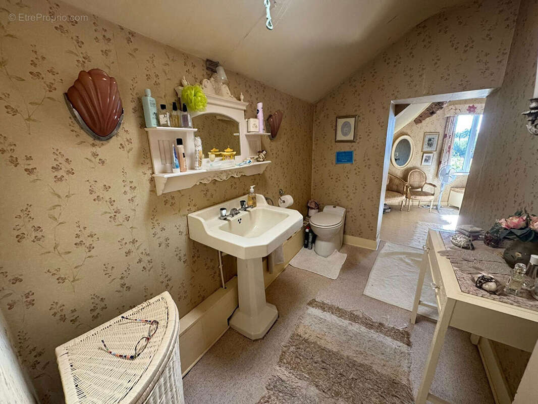 Maison à MAGNAC-LAVAL