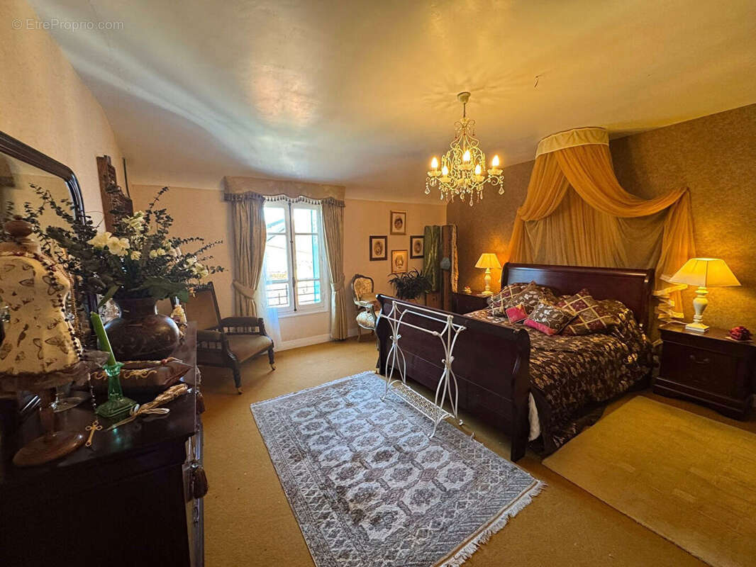 Maison à MAGNAC-LAVAL