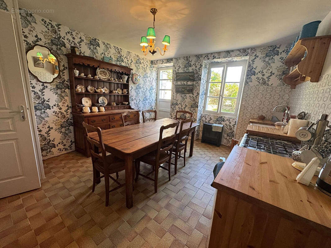 Maison à MAGNAC-LAVAL