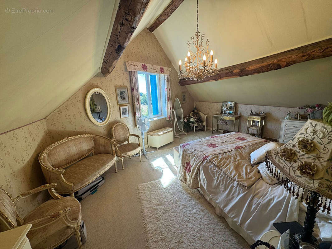 Maison à MAGNAC-LAVAL