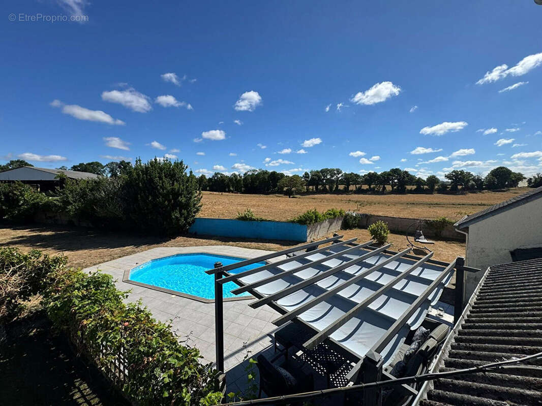 Maison à MAGNAC-LAVAL