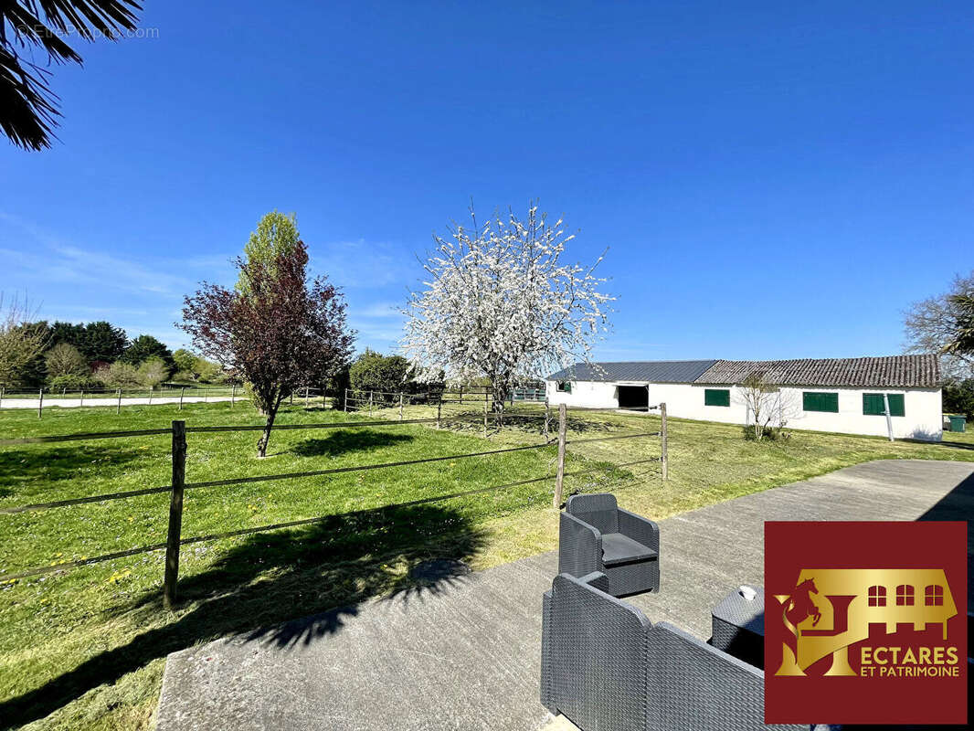 Maison à GRAND-AUVERNE