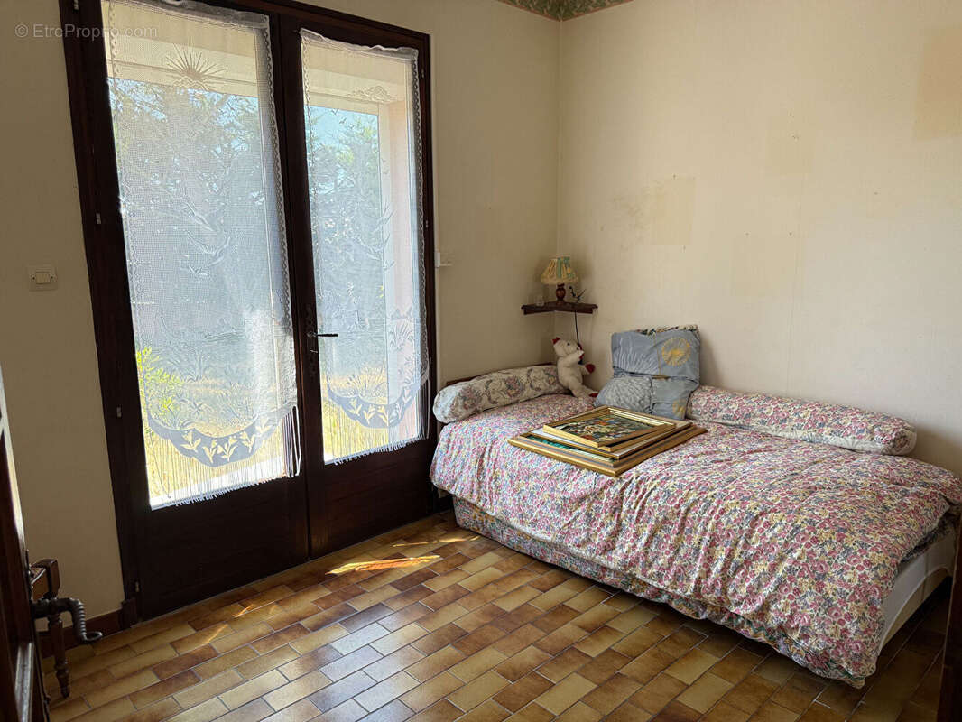 Maison à VILLEMOUSTAUSSOU