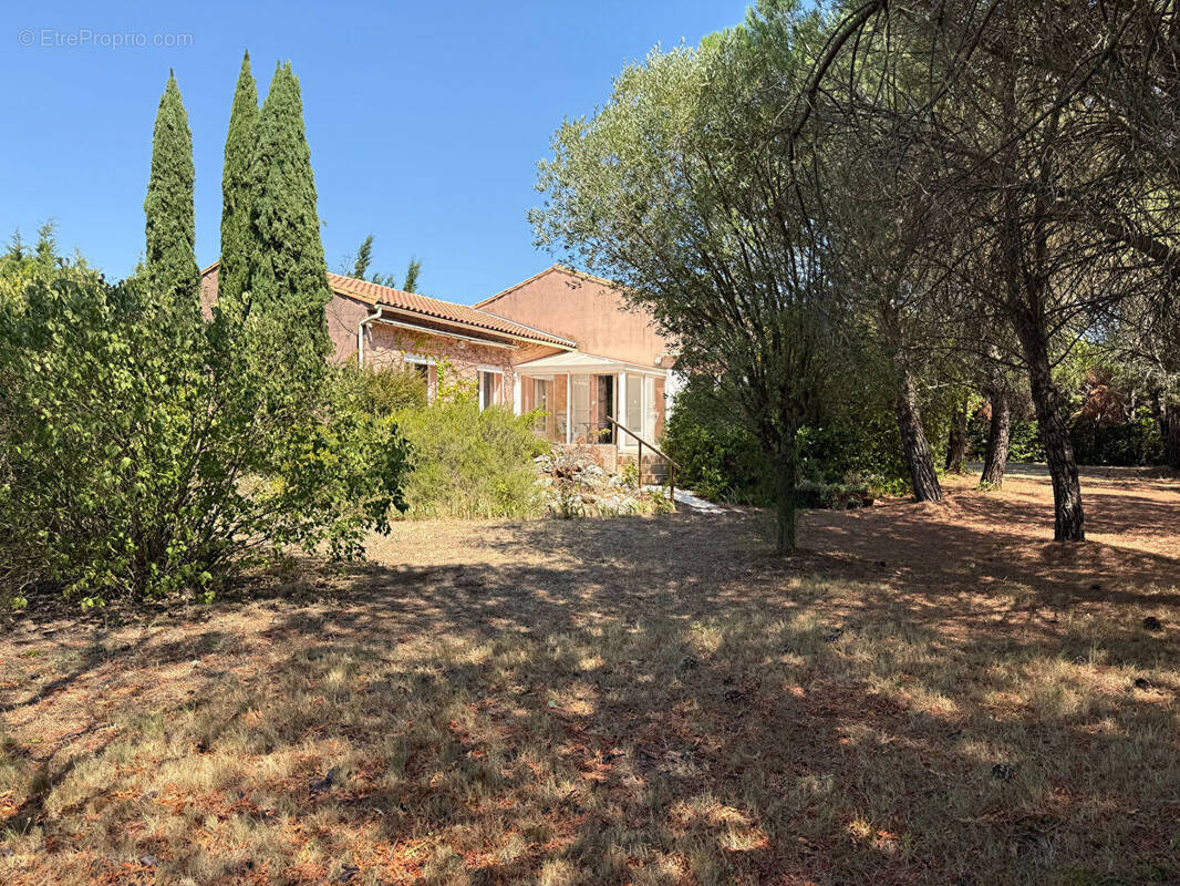 Maison à VILLEMOUSTAUSSOU