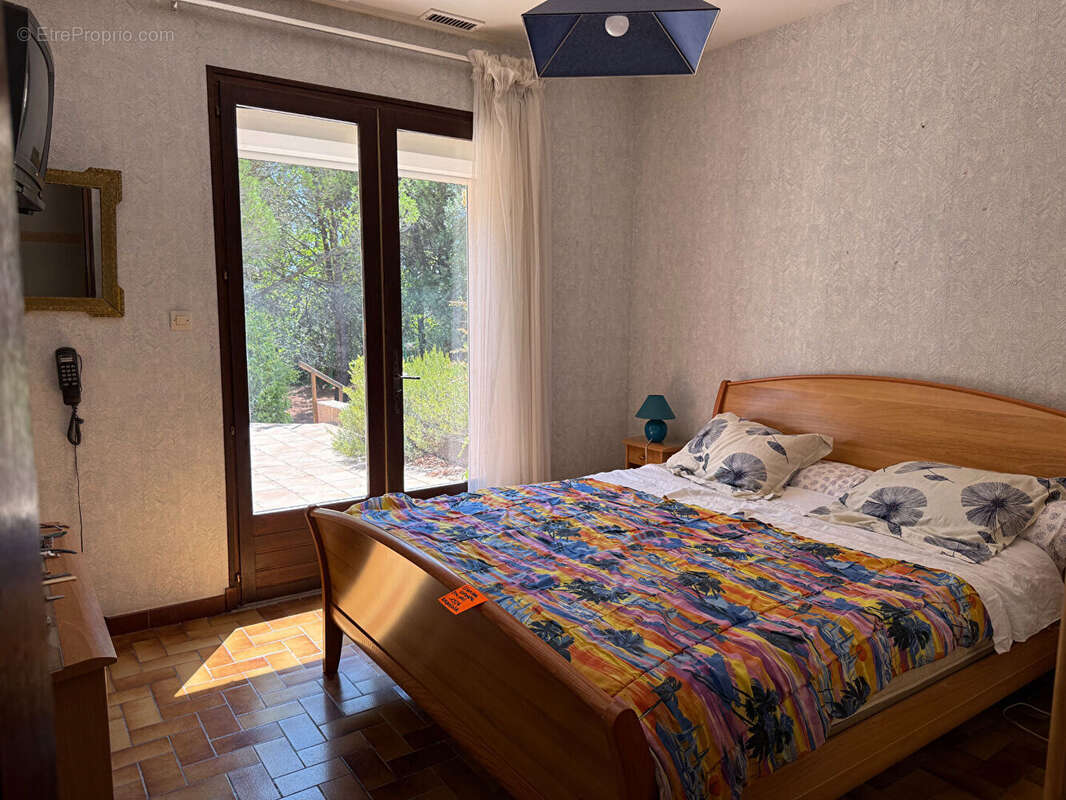 Maison à VILLEMOUSTAUSSOU