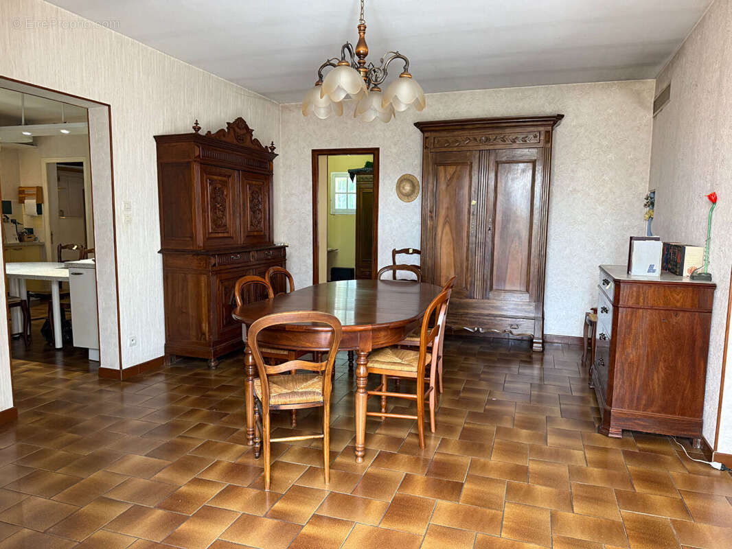 Maison à VILLEMOUSTAUSSOU