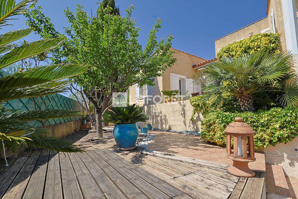 Maison à SAINT-JEAN-DE-VEDAS