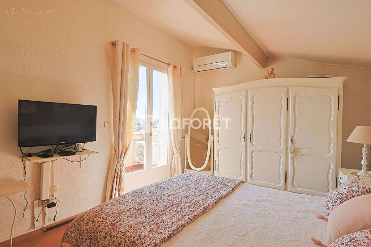 Maison à SAINT-JEAN-DE-VEDAS