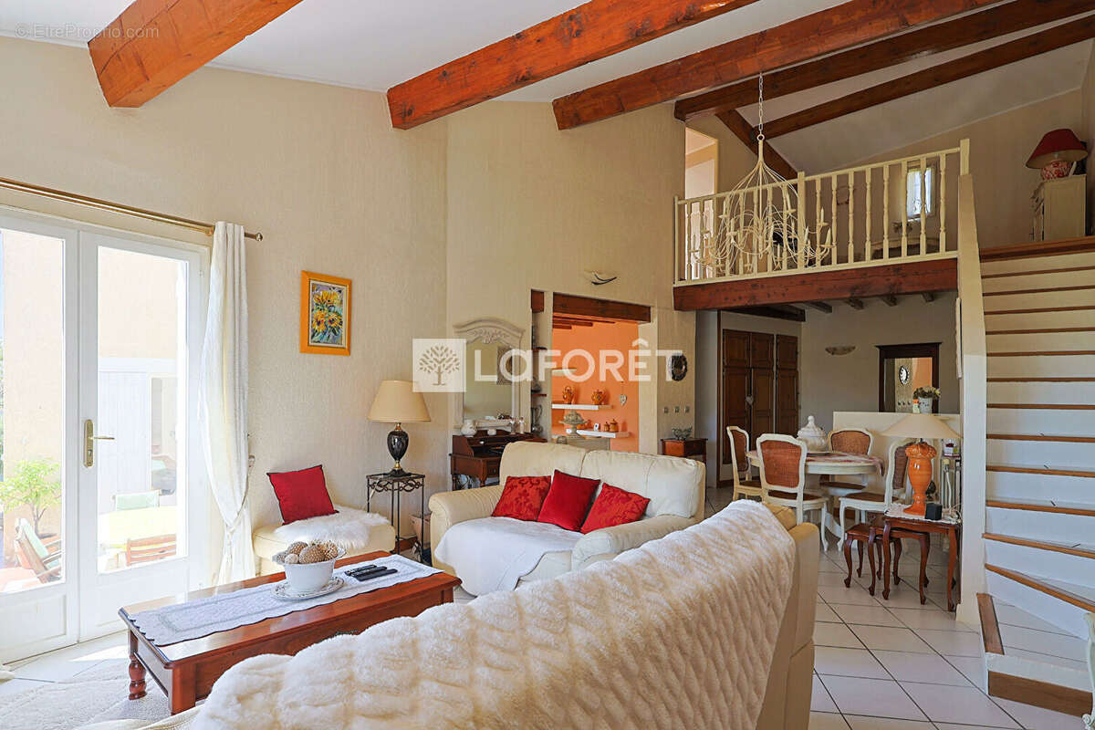 Maison à SAINT-JEAN-DE-VEDAS