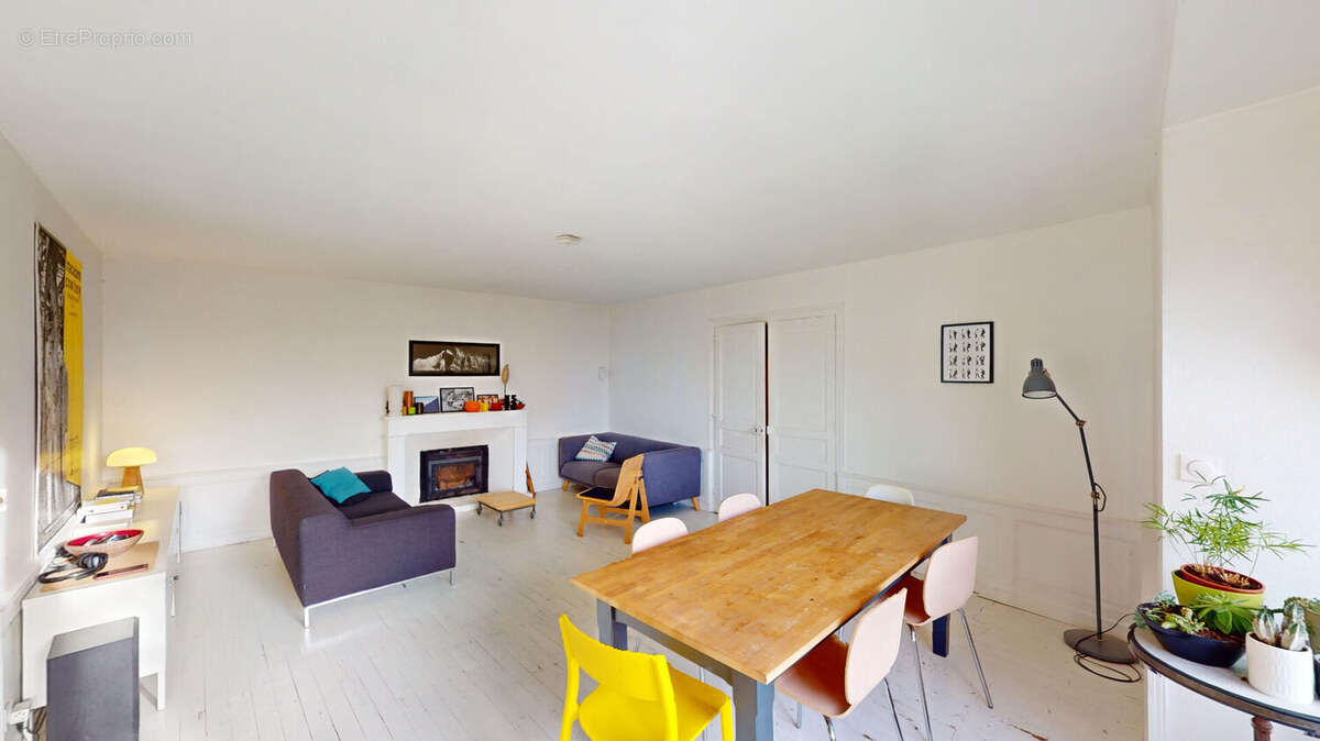 Maison à MORTAGNE-SUR-SEVRE