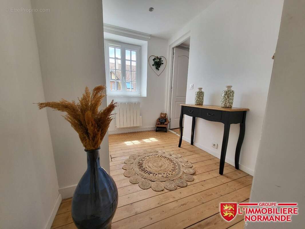 Maison à LA VILLENEUVE-EN-CHEVRIE