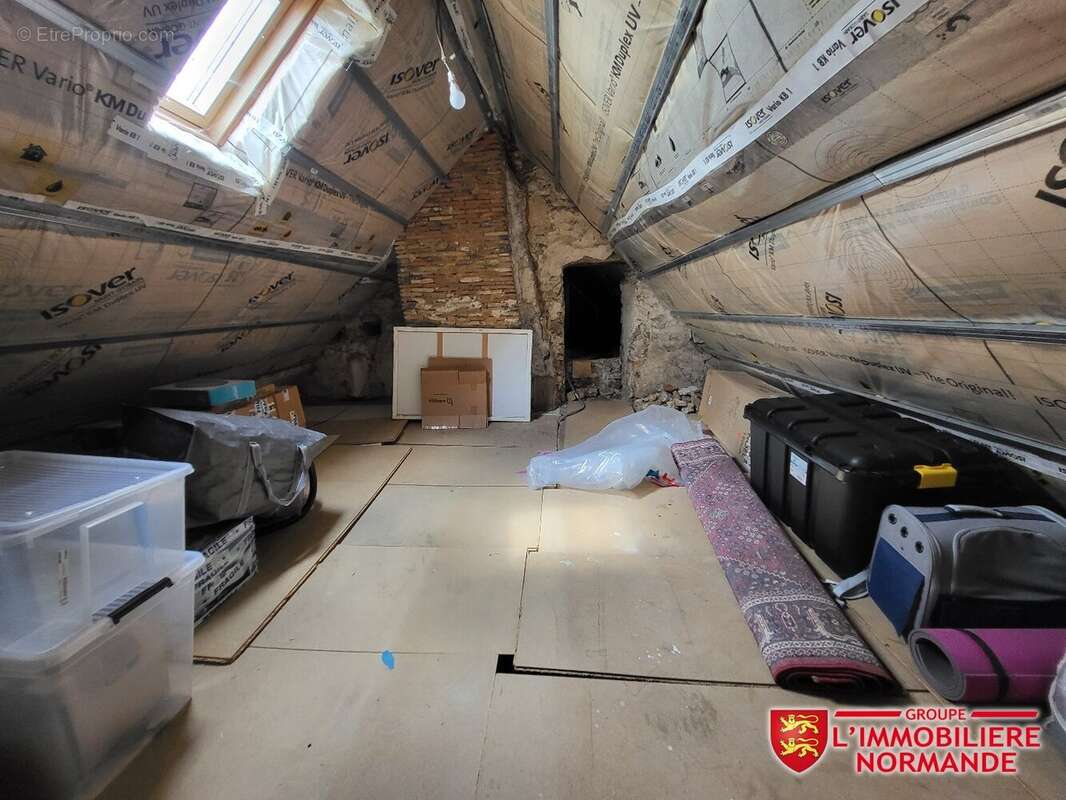 Maison à LA VILLENEUVE-EN-CHEVRIE