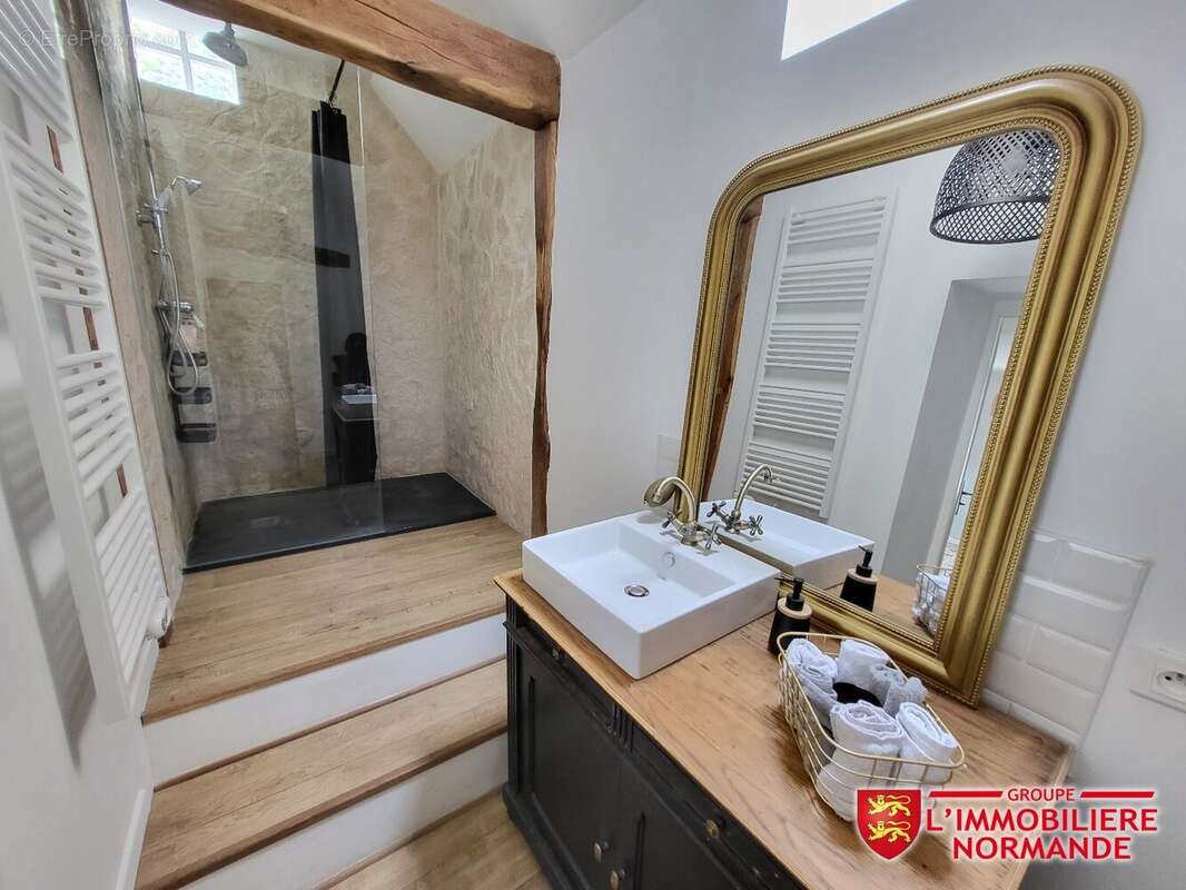 Maison à LA VILLENEUVE-EN-CHEVRIE