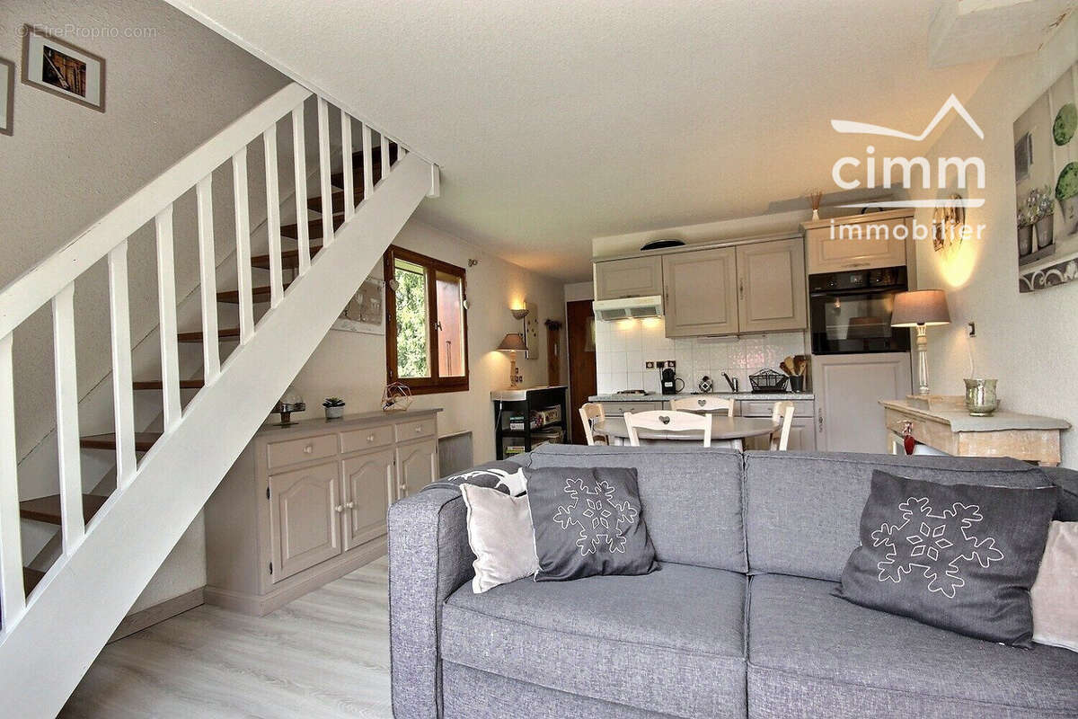 Maison à ARACHES-LA-FRASSE