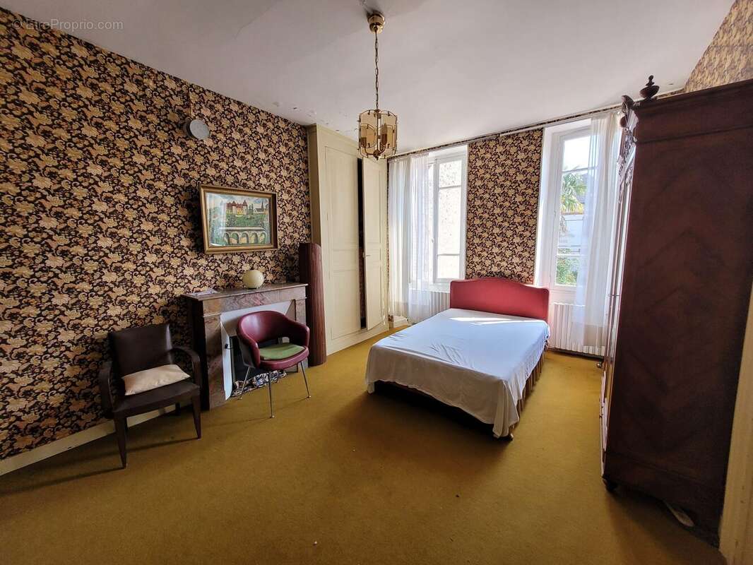 Maison à MOUTIERS-AU-PERCHE