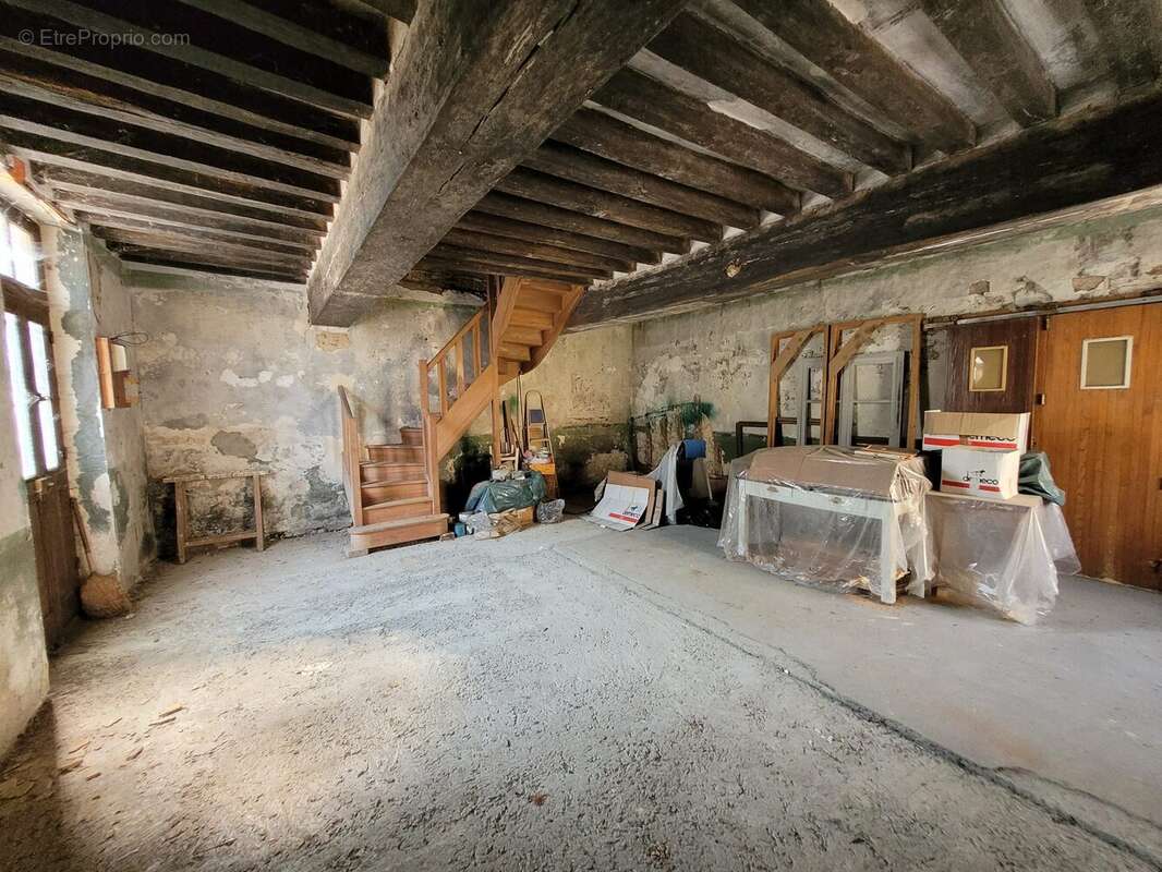 Maison à MOUTIERS-AU-PERCHE